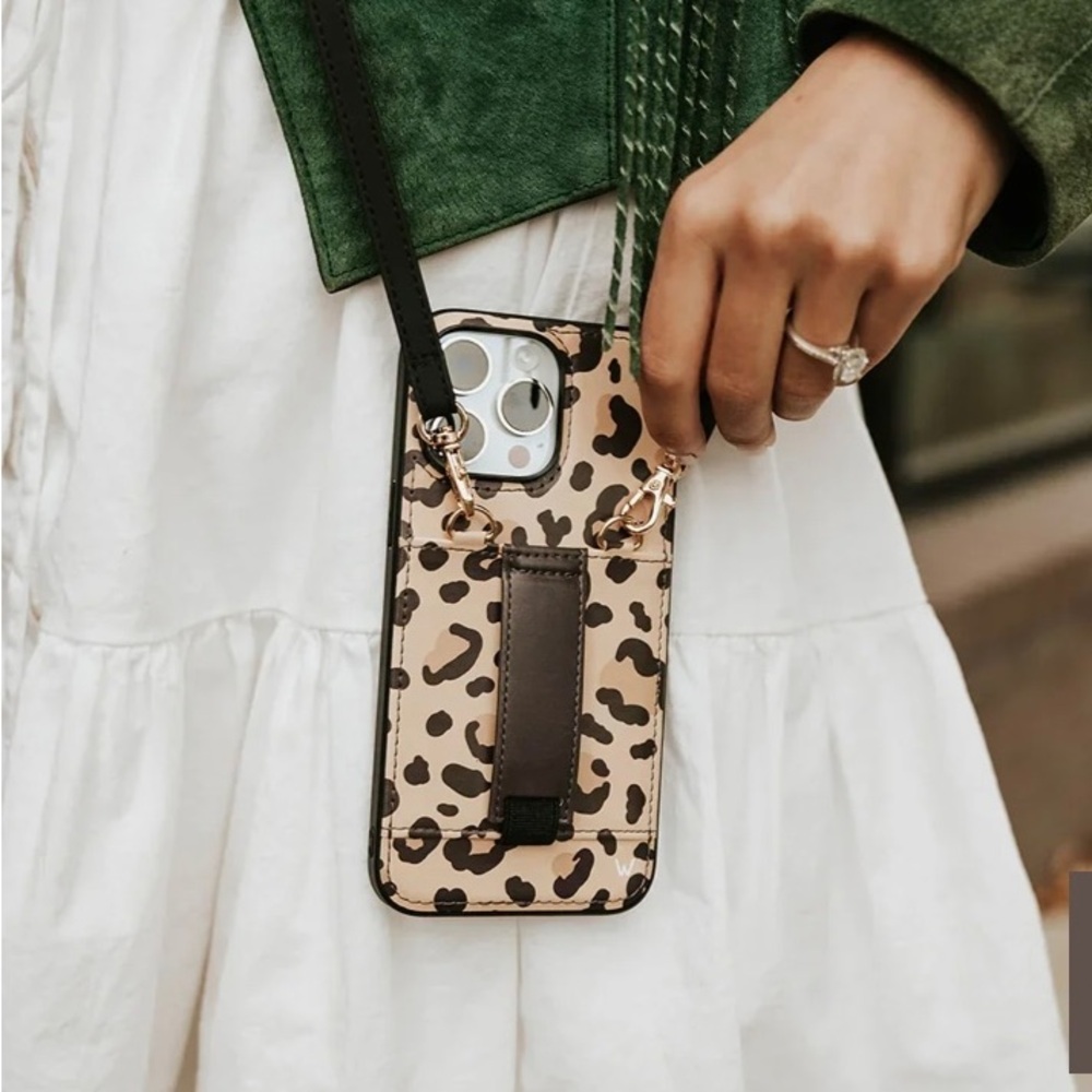 Walli iPhone 13 Leopard Purse Case